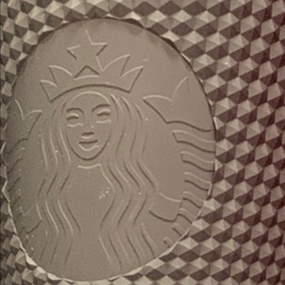 💋NEW Starbucks new Valentine’s Day tumblers - Picture 2 of 3